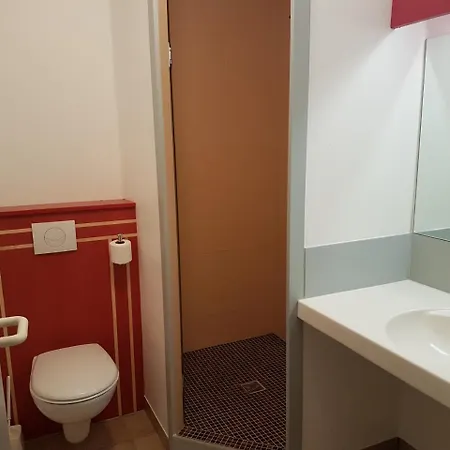 Les Rives D'allier Hotel 2*